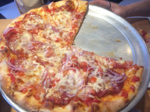 Brooklyn-bee-best-pizza-minneapolis