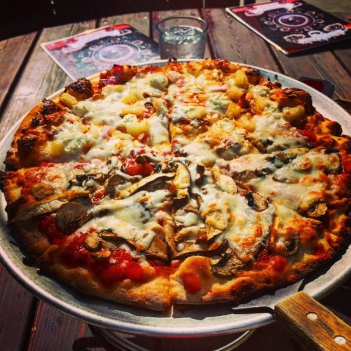 Galactic-pizza-delivery-uptown-minneapolis